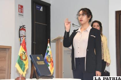 Karla Calderón Dávalos, nueva presidente Ejecutiva de Yacimientos de Litio Bolivianos (YLB) /Urgente.bo