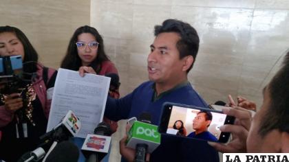 El diputado del MAS, Gualberto Arispe, en una entrevista desde la sede gubernamental /LA PATRIA