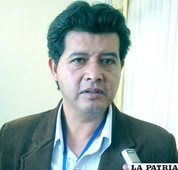 Roberto Amusquivar, director de Servicio Departamental de Salud