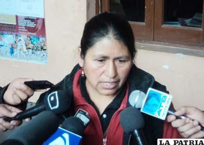 Dora Camacho, ejecutiva de las amas de casa mineras
