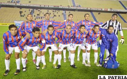 Jugadores de La Paz FC gozan del apoyo Mauricio Gonzales