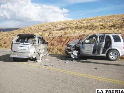 La colisión de los dos vehículos dejó el saldo de diez personas heridas