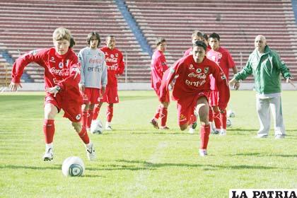 Jugadores de la Selección en el último entrenamiento de esta semana
