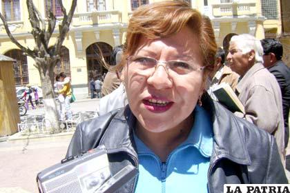 Coordinadora de encuentro de padres adoptivos de Oruro, Ema Chuquimia, insta a las familias a cobijar en sus hogares a niños en orfandad