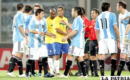 Brasil y Argentina vuelven a enfrentarse hoy