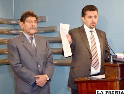 Llorenti culpó a Farfán por la represión a indígenas