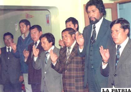 Juramento del directorio del Club Saracho en 1982