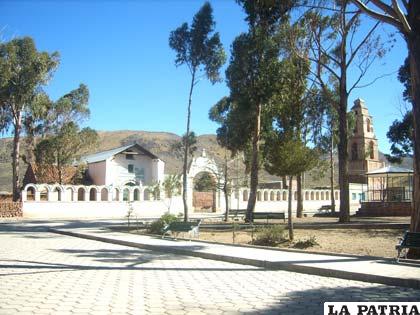 La Plaza Principal en Santiago de Huari