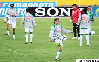 El equipo boliviano entrenó en el Atahualpa de Quito (foto: APG)