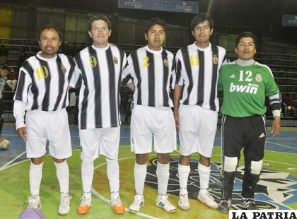 Integrantes del equipo de Morales Moralitos