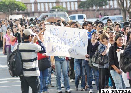 Marcha de protesta de la universidad de Sucre (APG)
