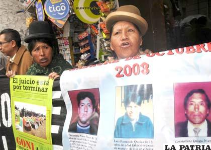 Familiares de las víctimas de octubre negro piden extraditar a Goni /tarijalibre.tarijaindustrial.com
