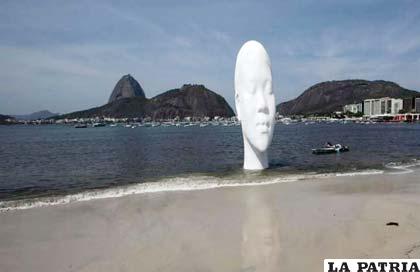 Awilda, escultura del artista catalán Plensa, erigida en las playas cariocas