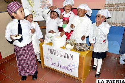 Niños revalorizan la cultura orureña en mini Feria de Platos Típicos 