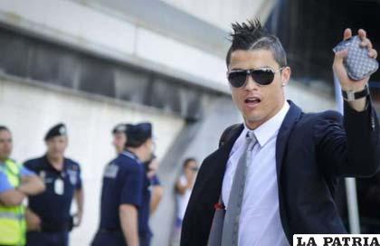 Cristiano Ronaldo en su arribo a Valdebebas (foto: el-nacional.com)