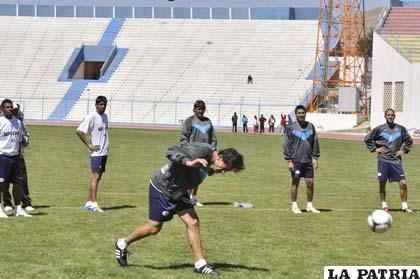 Los jugadores de San José ayer entrenaron en el estadio “Jesús Bermúdez” 