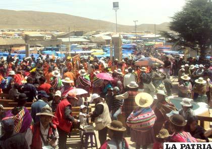 El pueblo que asistió a la celebración de la Festividad del Tata Laguna
