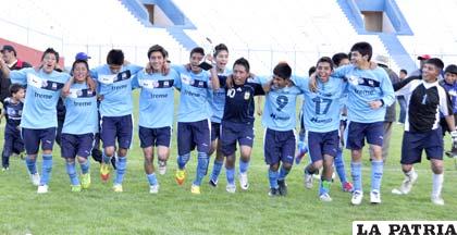 Vuelta olímpica de Saavedra FC 