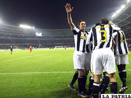Celebración de los jugadores de Juventus (foto: cmi.com)