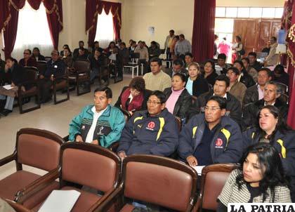 Trabajadores en salud de Bolivia se reunieron en el Hospital General