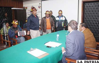Sólo el sector cooperativo asistió a la convocatoria del Gobierno (ABI)