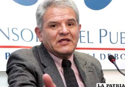 Rolando Villena, Defensor del Pueblo /Archivo