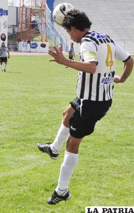 Herrera jugador de Oruro Royal