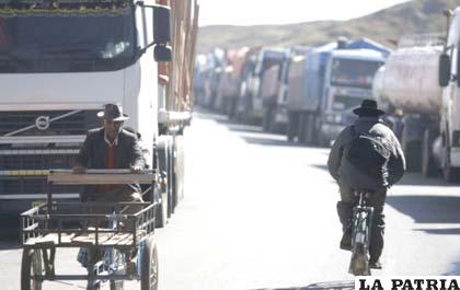 Transportistas y campesinos denunciaron excesos de cooperativistas