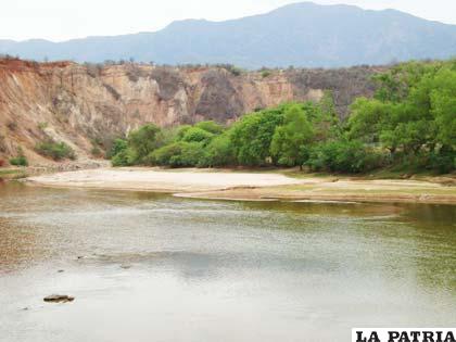 El río Parapetí que en lengua guaraní quiere decir “muerte”, “tragedia”