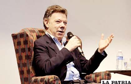 Juan Manuel Santos contento de haber iniciado un proceso de paz con las FARC en Colombia /larepublica.com.co
