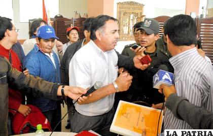 En Tarija rechazan la intervención de Servicios Eléctricos de Tarija (Setar) por ser de su propiedad /APG