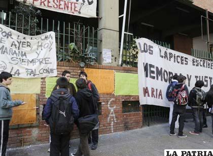 Escuelas continúan tomadas por estudiantes en Buenos Aires /insurrectasypunto.org
