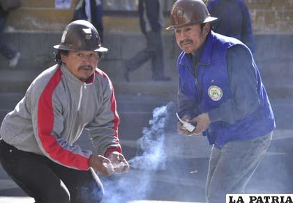 Mineros asalariados justifican el uso de dinamita en protestas sociales