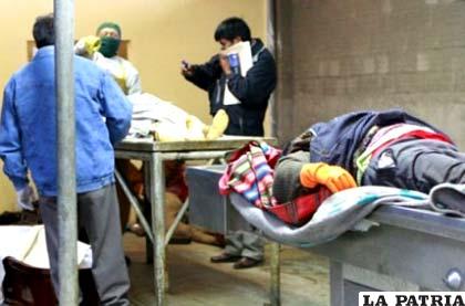 Examen médico forense en la morgue de La Paz /Arch.