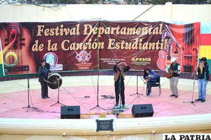 Representante del Colegio “Antonio José de Sainz”, en el festival