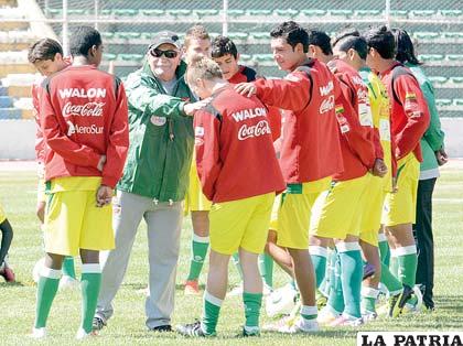 Azkargorta, en diálogo con sus dirigidos
