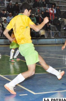 Iván Flores, jugador de la selección 