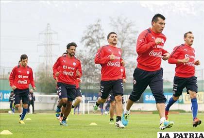 Los jugadores chilenos en uno de sus últimos entrenamientos