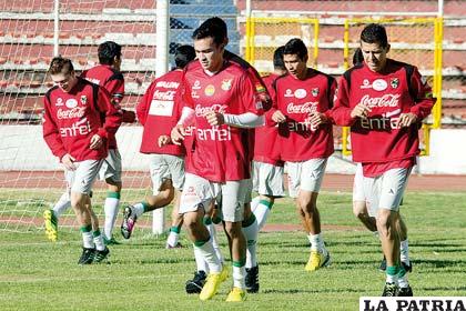 El combinado boliviano reanudó ayer su trabajo de preparación