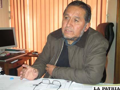 El director de Planificación de la UTO, Carlos Antezana García