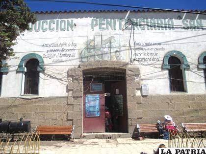Socializan Ley de Indulto en la cárcel de San Pedro en Oruro