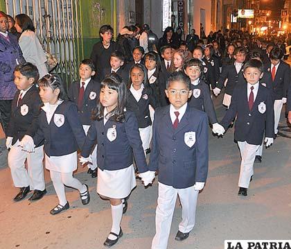 Comunidad anglista está de fiesta