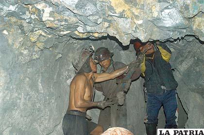 Ley busca estatizar nuevamente las minas