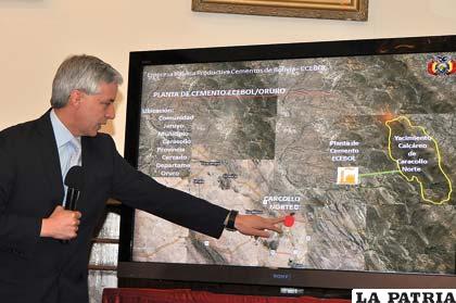 Vicepresidente muestra ubicación de la fábrica de cemento en Oruro