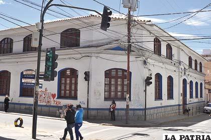 Escuela Juana Azurduy de Padilla, calle Alianza (hoy Adolfo Mier)