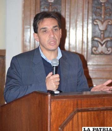 Viceministro de Pensiones y Servicios Financieros, Mario Guillén