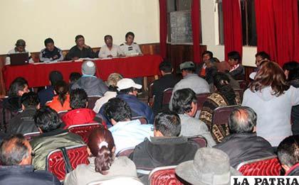 La asamblea de Potosí decide ir al paro cívico la próxima semana en protesta por la redistribución de escaños