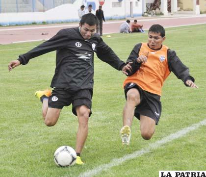 Durante el entrenamiento de ayer en el estadio “Jesús Bermúdez”