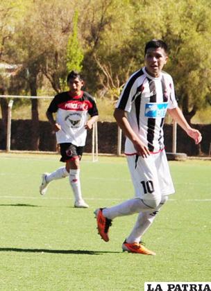 Irahola marcó los dos goles 
royalistas