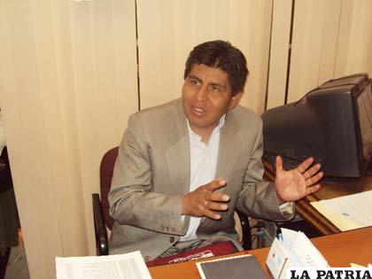 Asambleísta Salomón Aguilar